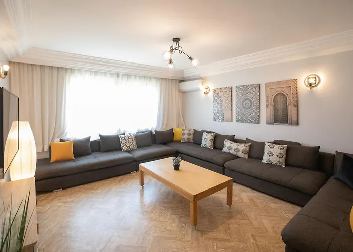 3 Lovely Bedrooms And Balcony In Central Casablanca