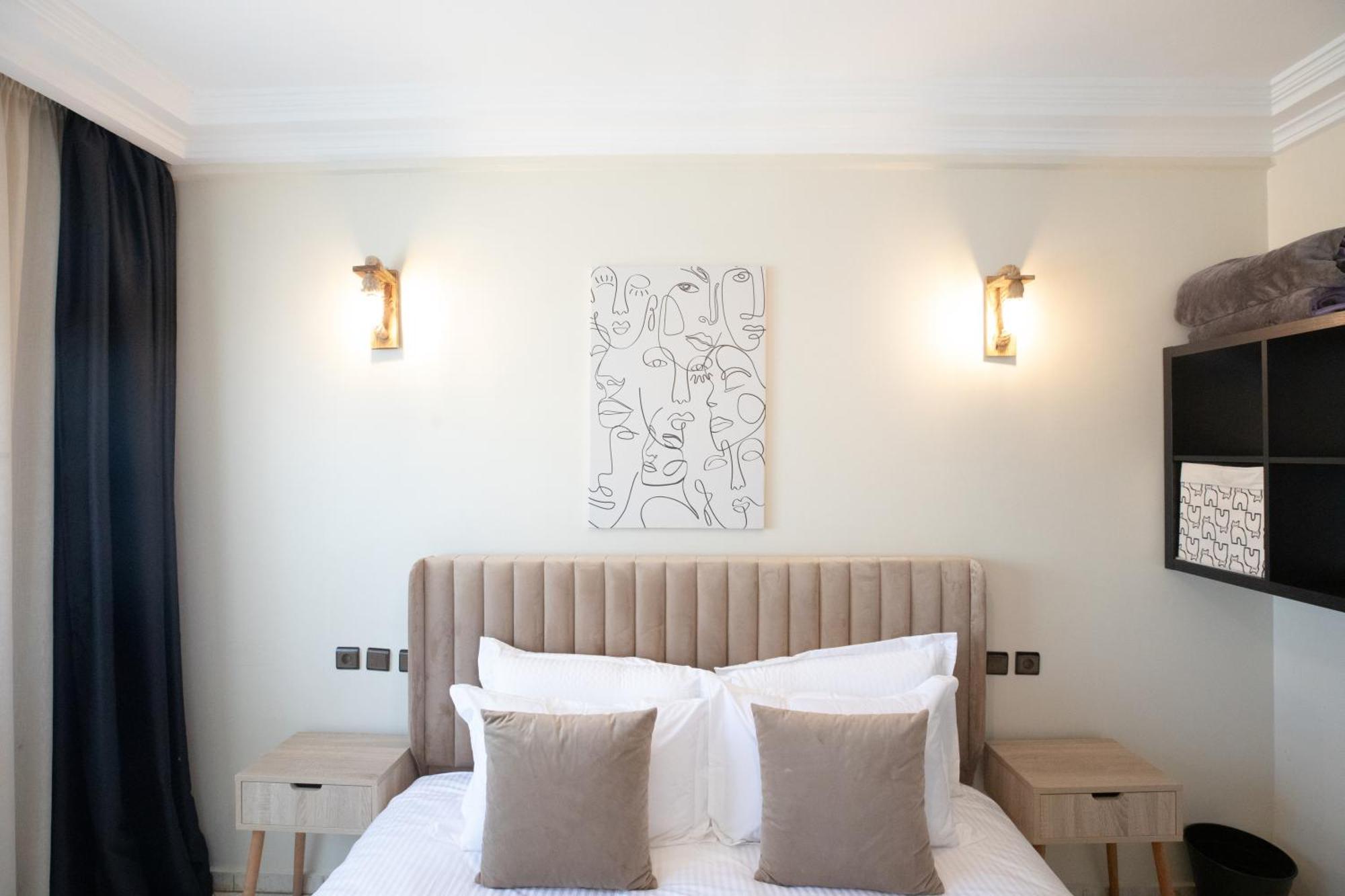 3 Lovely Bedrooms And Balcony In Apartment Casablanca